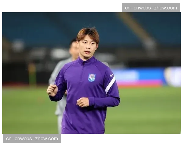 前国脚、现天津津门虎球员巴顿与俱乐部完成续约 前国脚、现天津津门虎球员巴顿与俱乐部完成续约